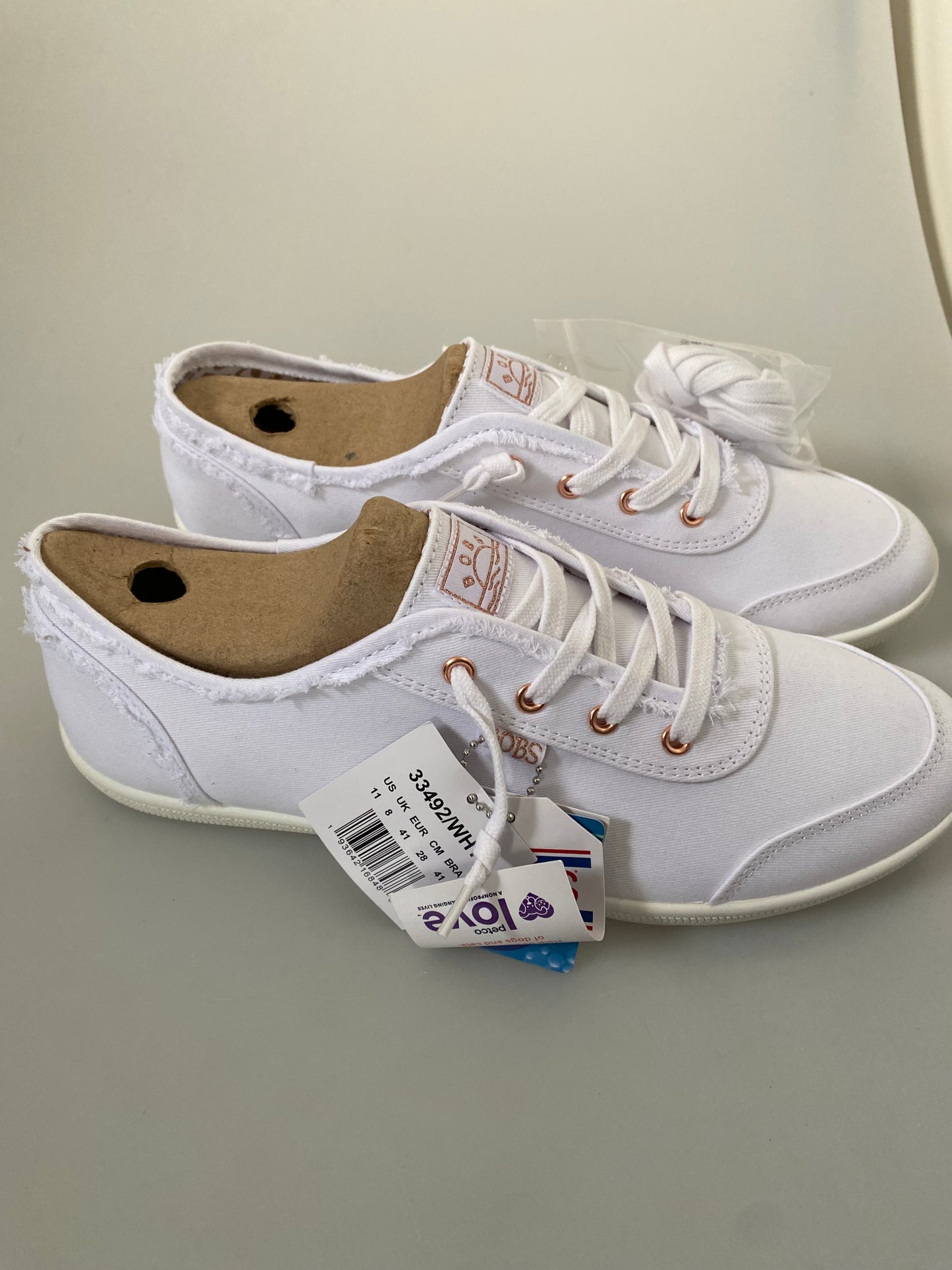 Sketchers Bobs white canvas trainers brand new size 8