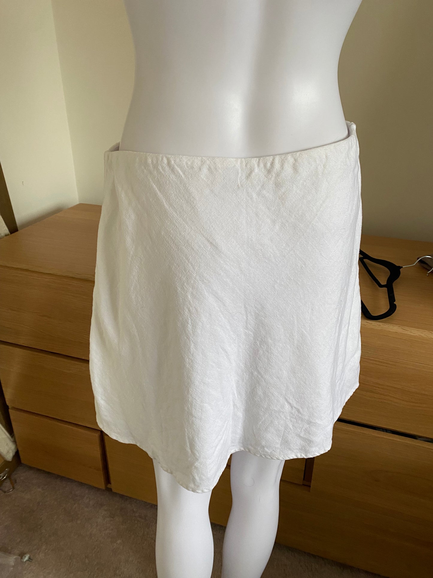 Abercrombie and Fitch white linen co ord top and skort set size 10