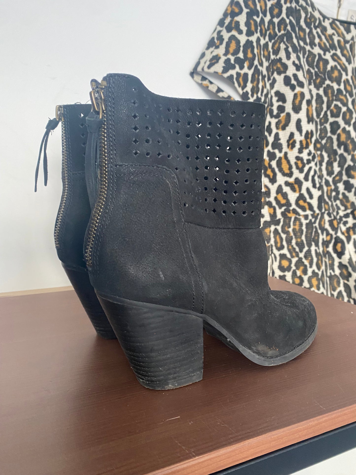 Nine West black boots size 5