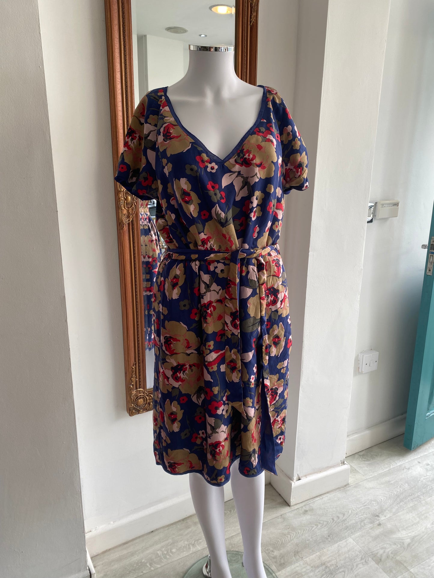 Hobbs NW3 Silk Floral Print Dress Size 12