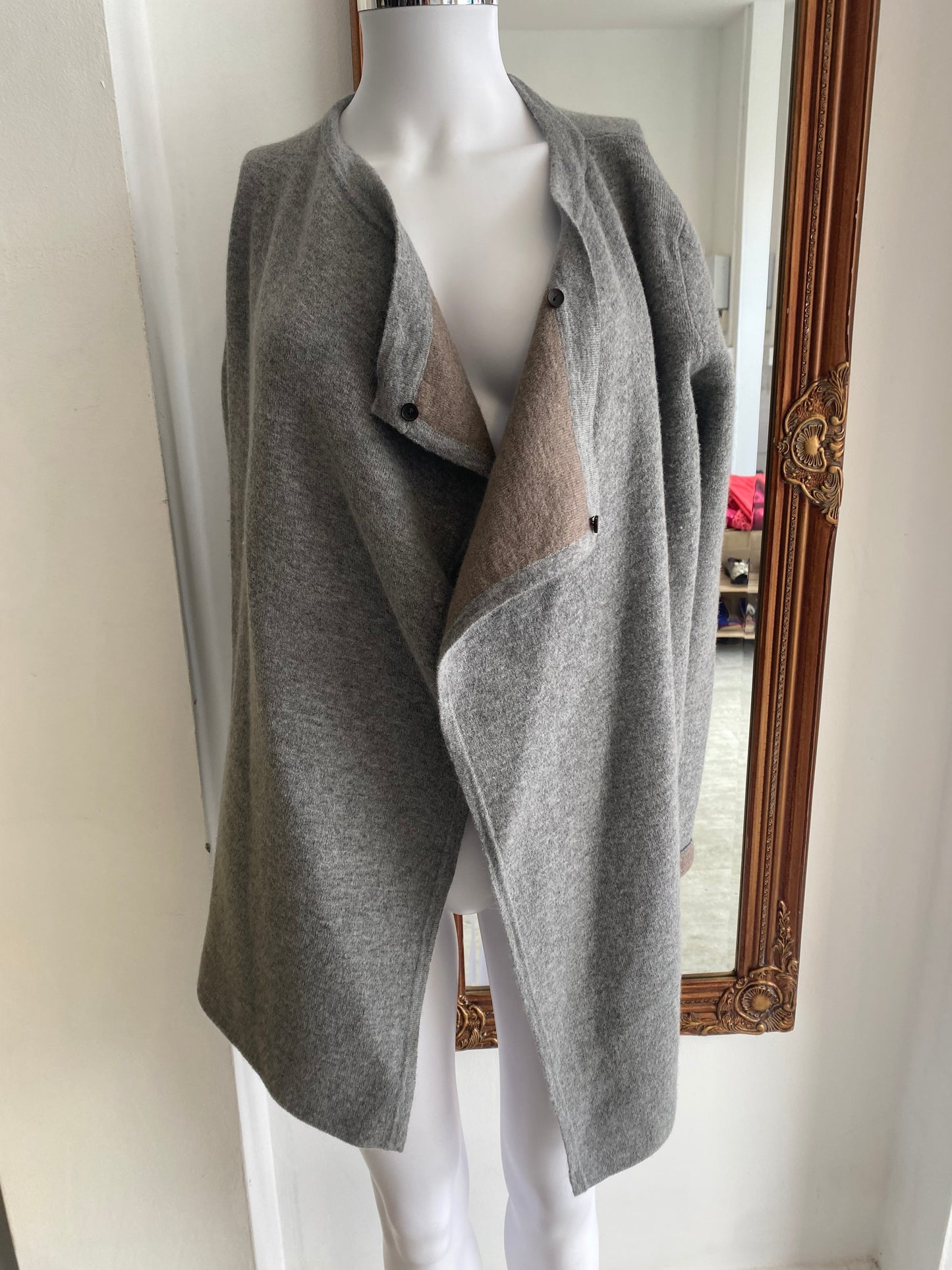 Massimo Dutti cardigan size 8-10