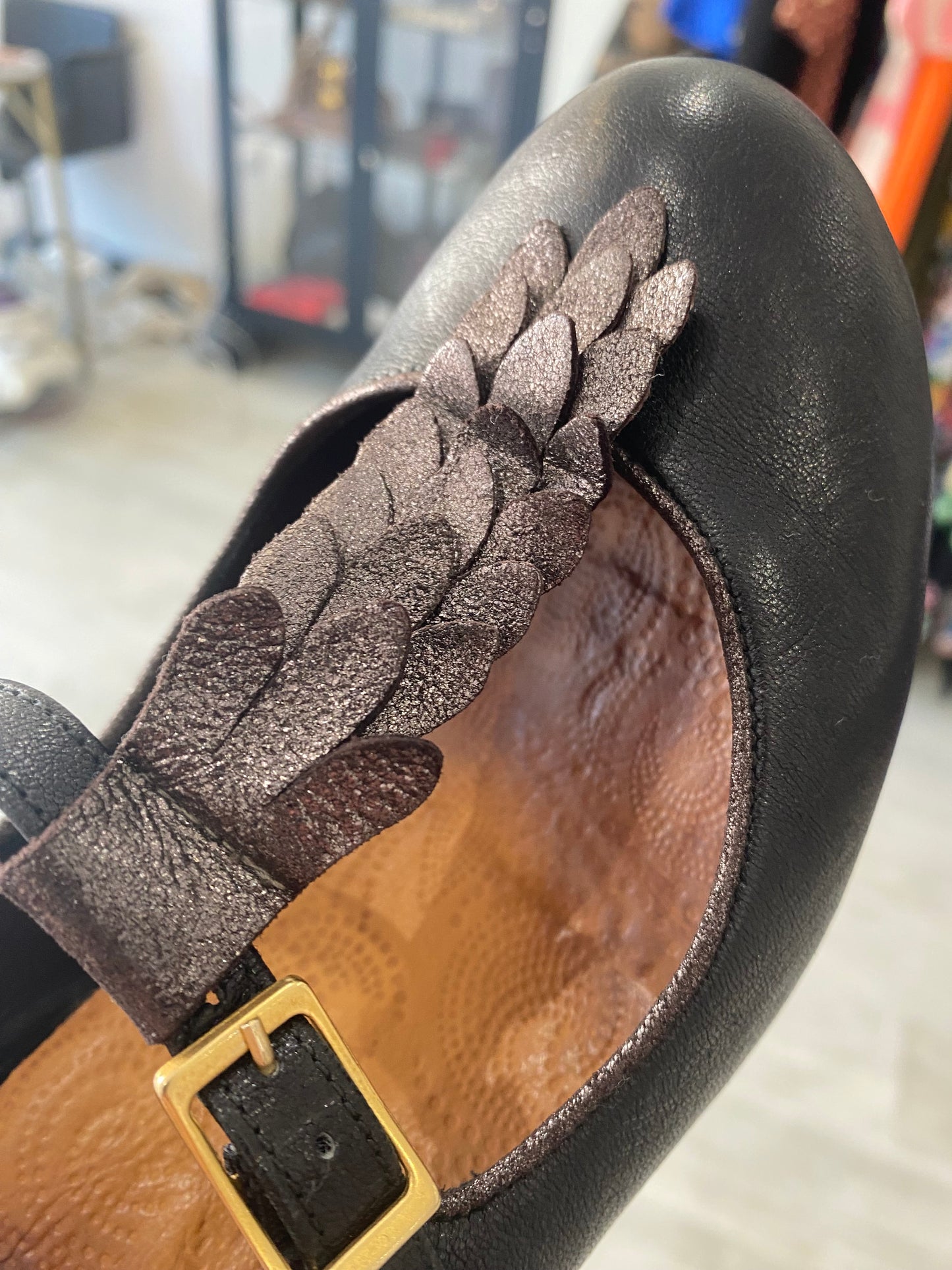 Chie Mihara Leather Ruffle T Bar Mary Jane Heels Size 5