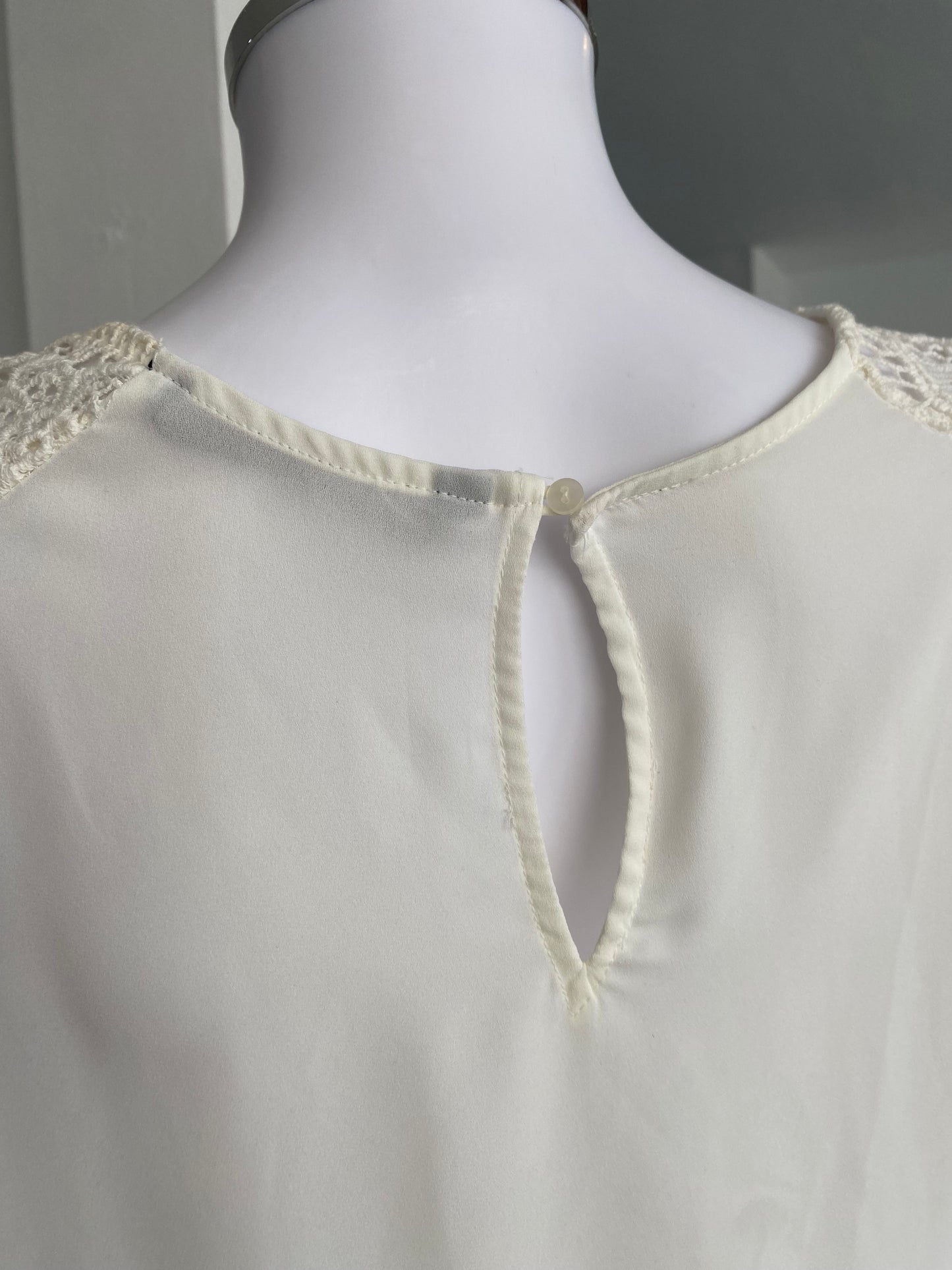 Zara white top with lace sleeves size 8