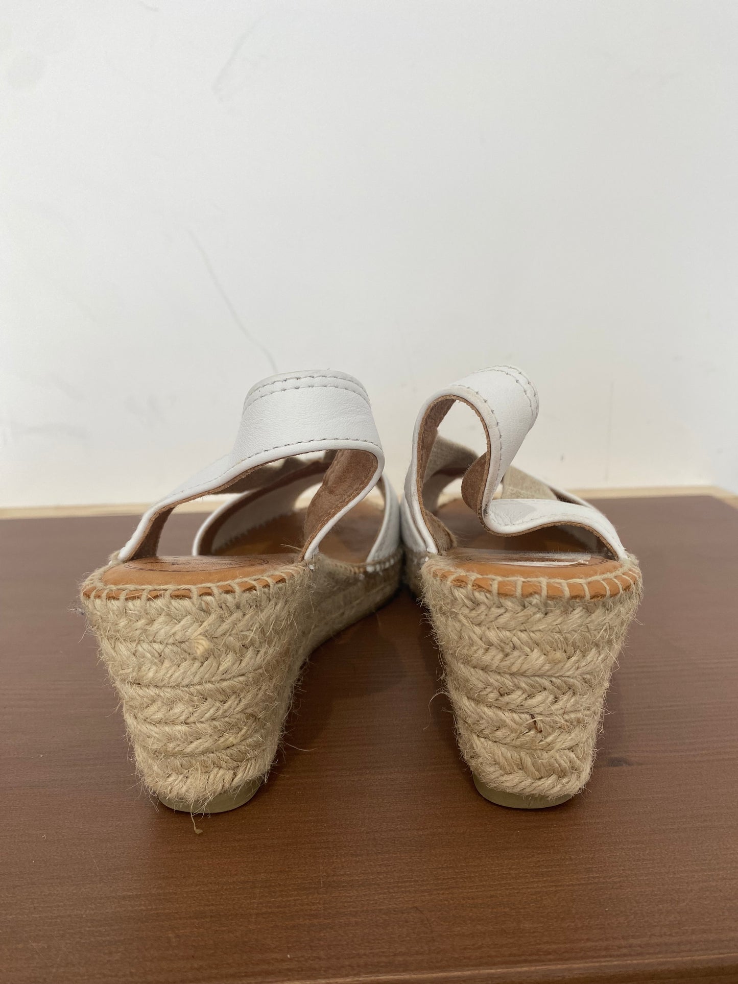 Toni Pons White Leather Wedge Sandals Size 5