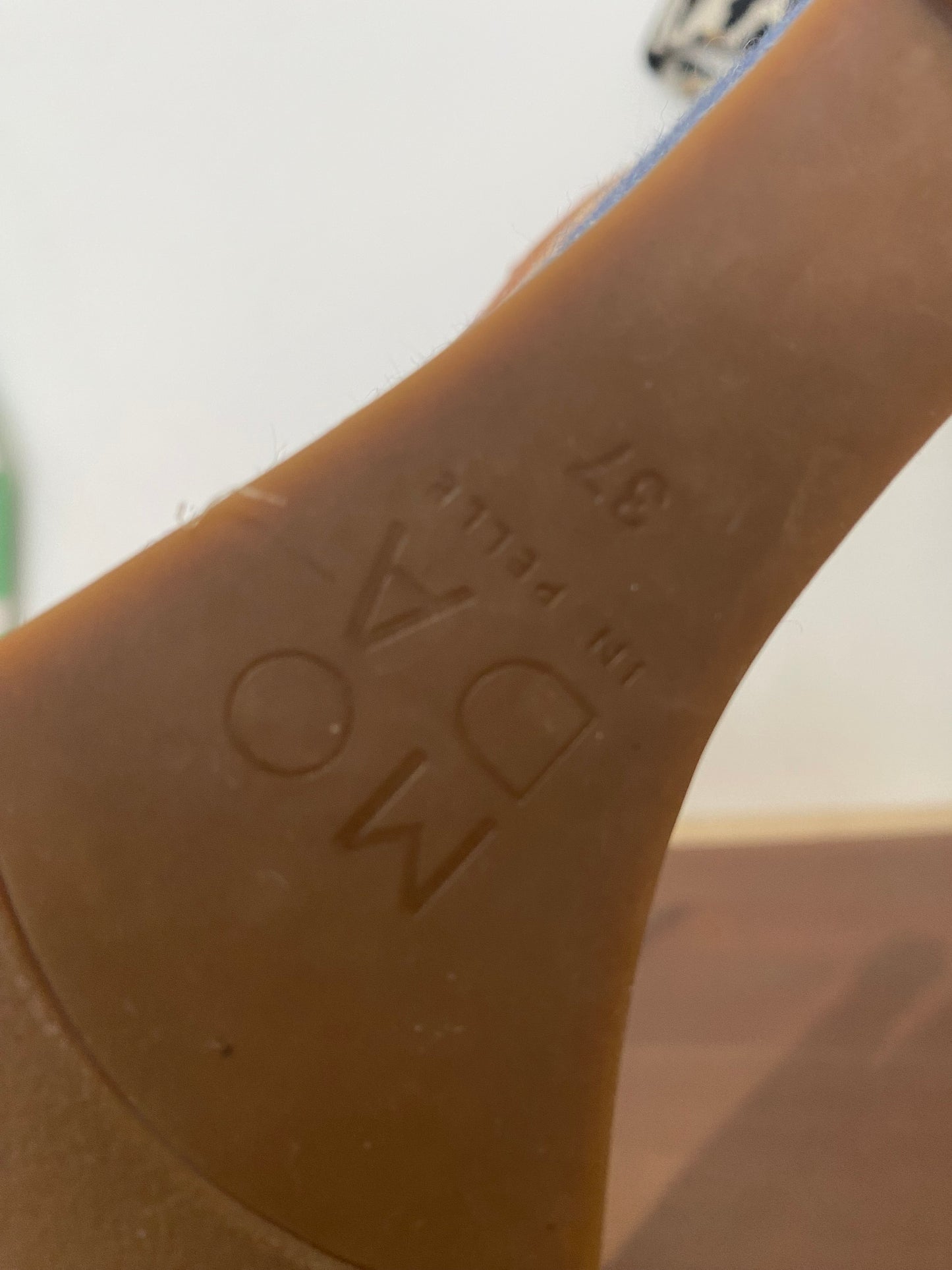 Moda in Pelle silver wedges size 4