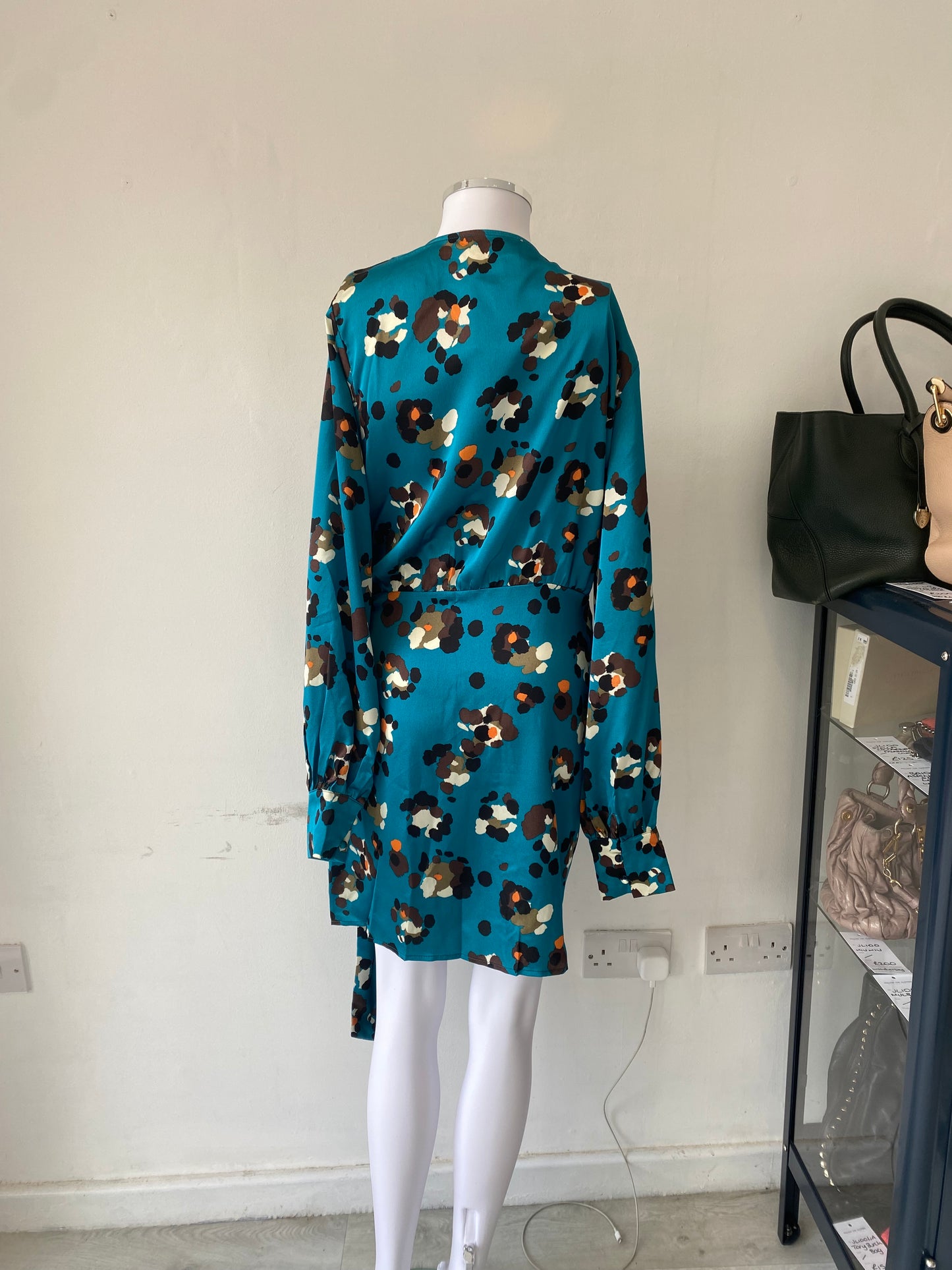 Never Fully Dressed Blue Leopard Print Wrap Dress Size 16 Follow The Clothes Never Fully Dressed Blue Leopard Print Wrap Dress Size 16 Follow The Clothes