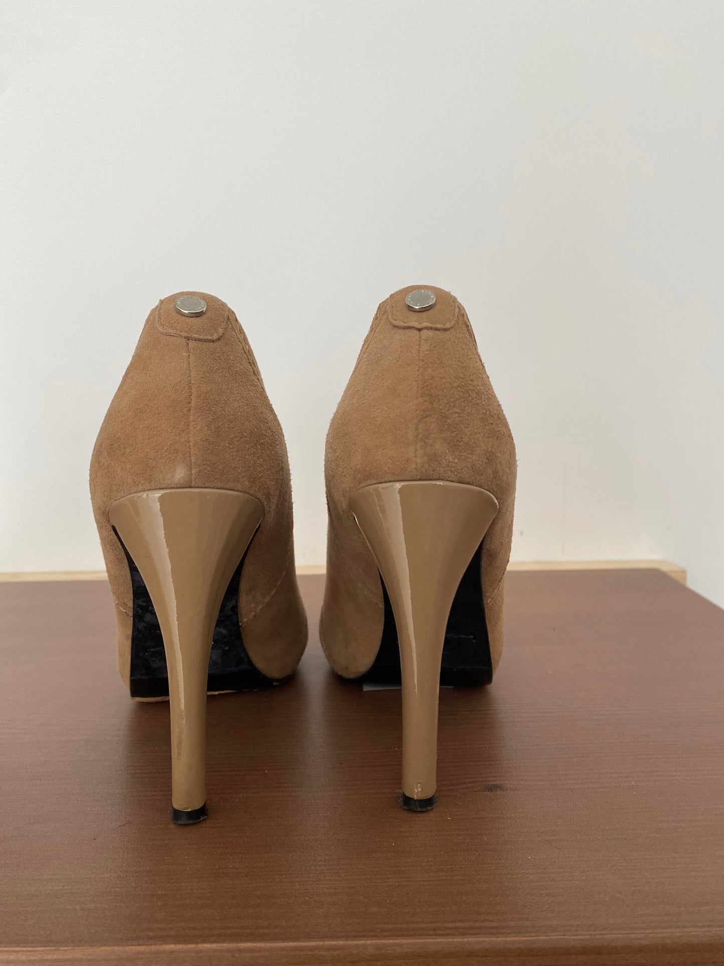 Karen Millen Beige Suede Heels Size 4