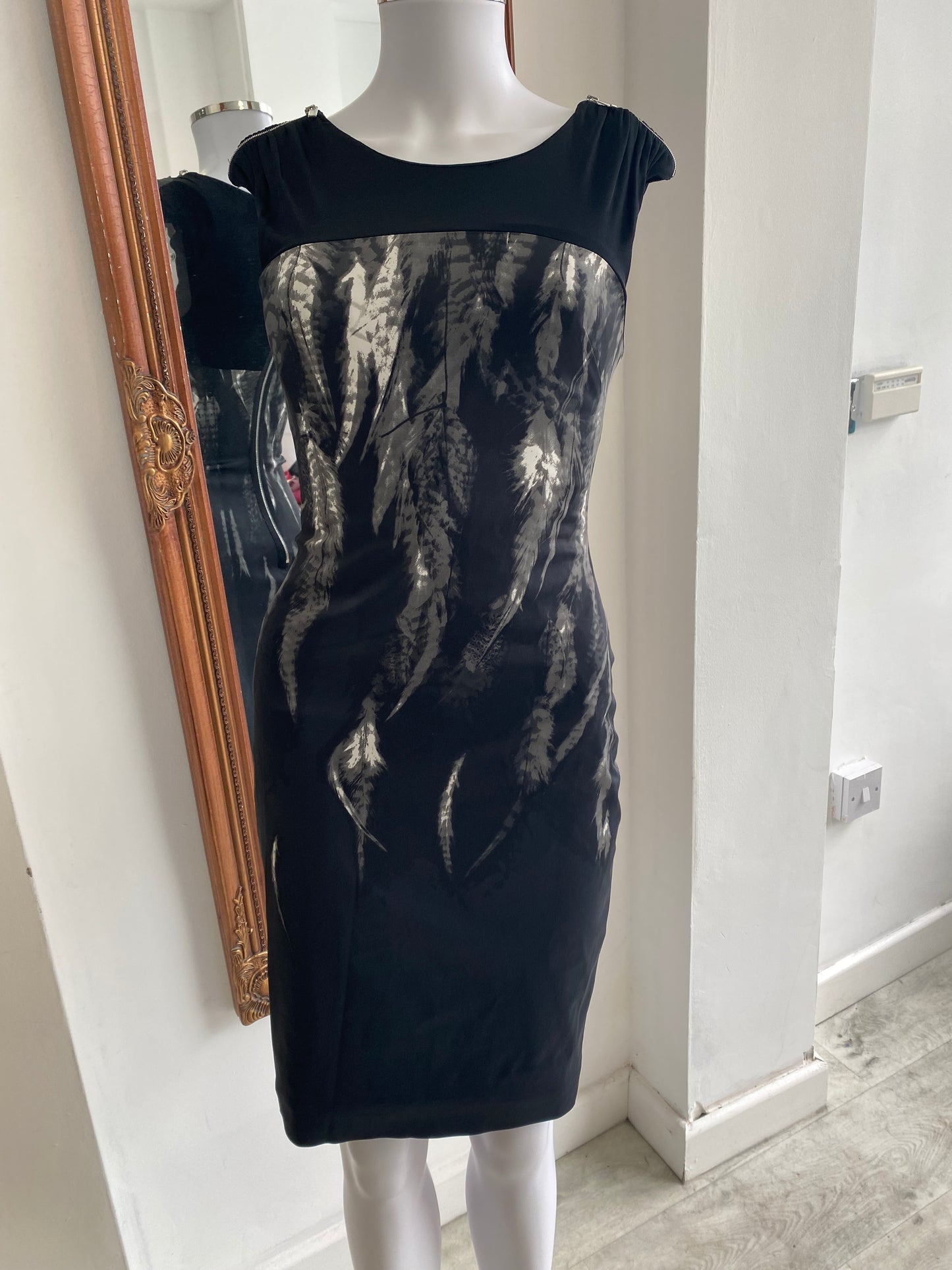 Karen Millen feather print dress size 8
