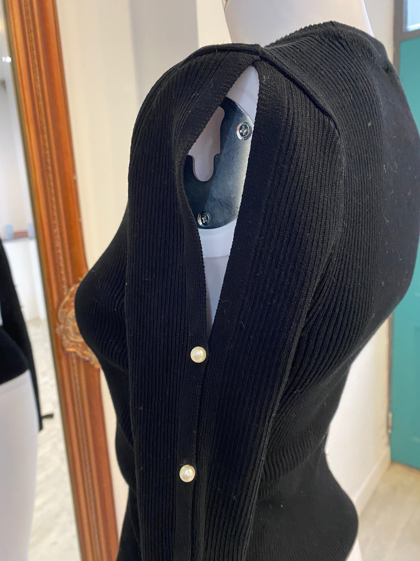 Zara Black Knit Ribbed Top with Pearl Detailing Size Small 6-8