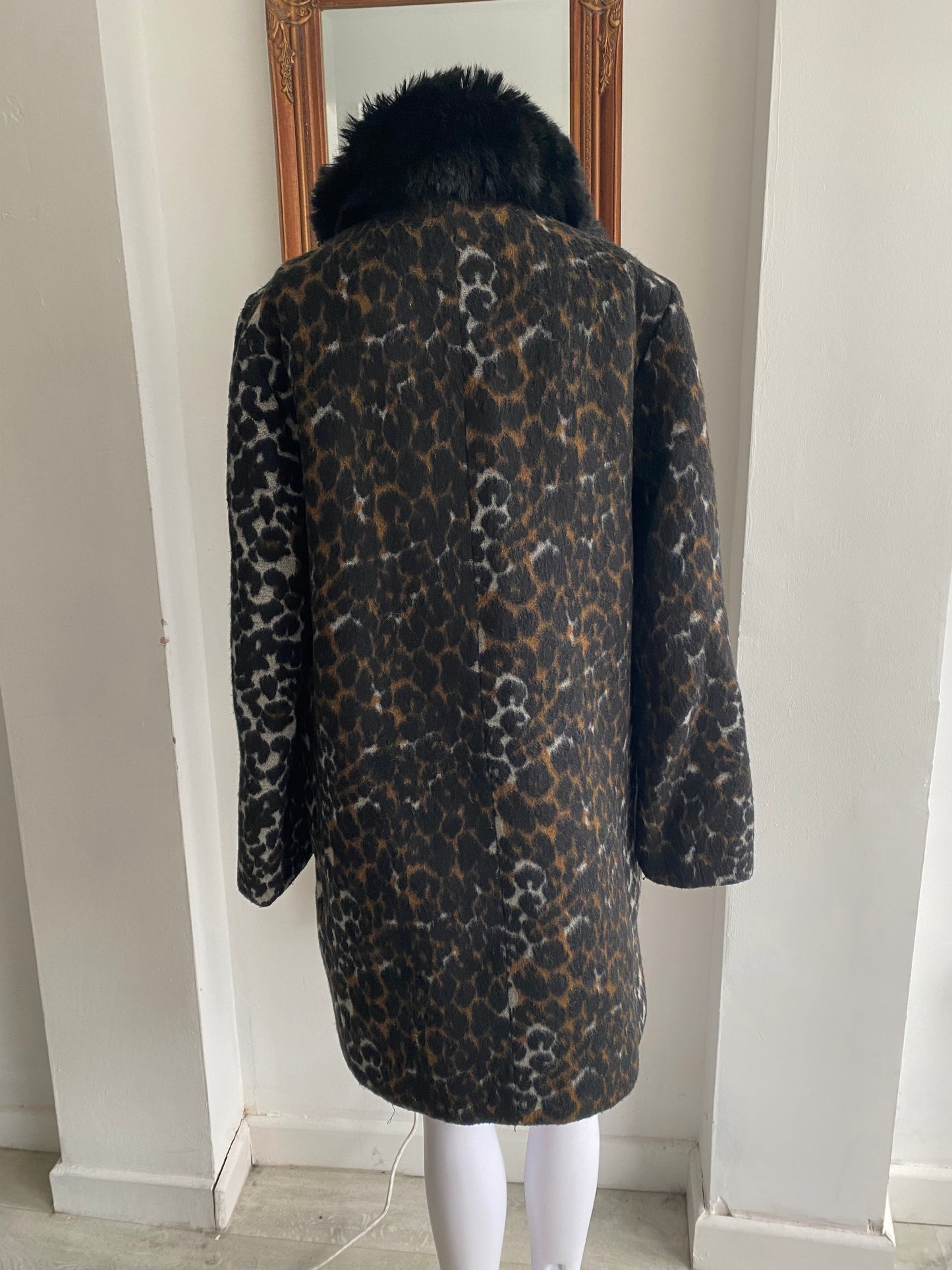 Four Seasons leopard print coat size 12-14