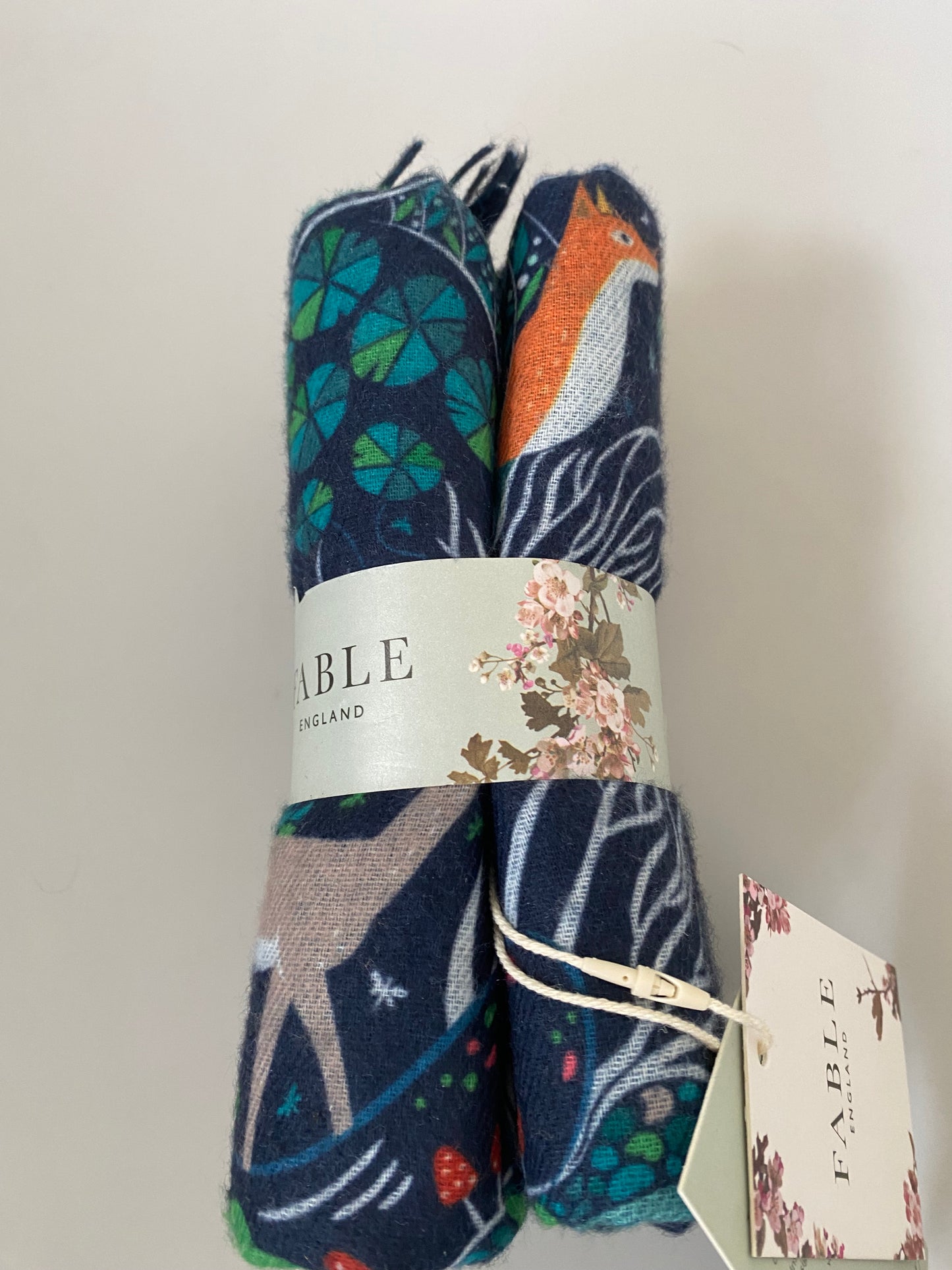 Fable woodland scarf brand new