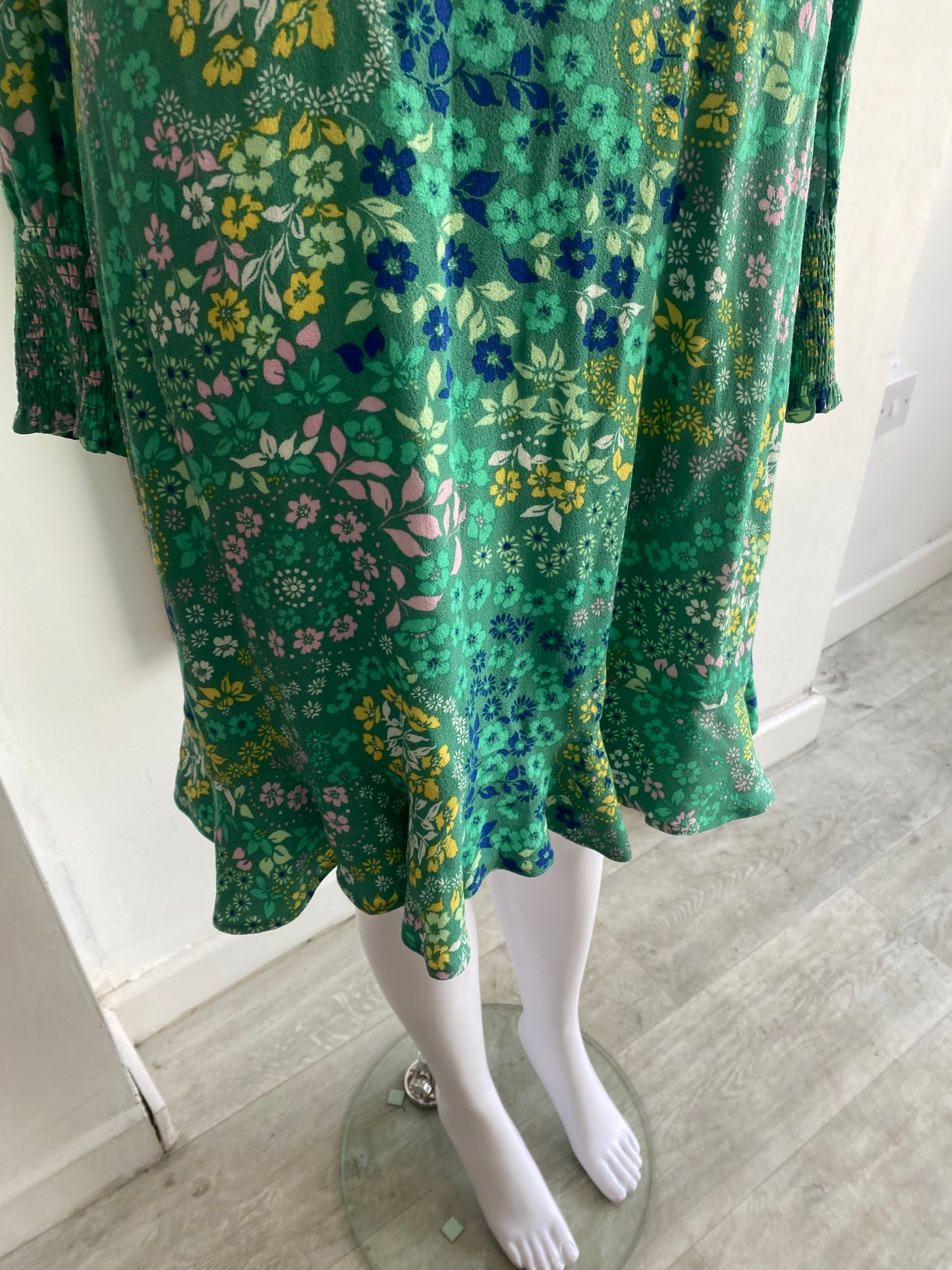 Oliver Bonas green floral print dress size 8