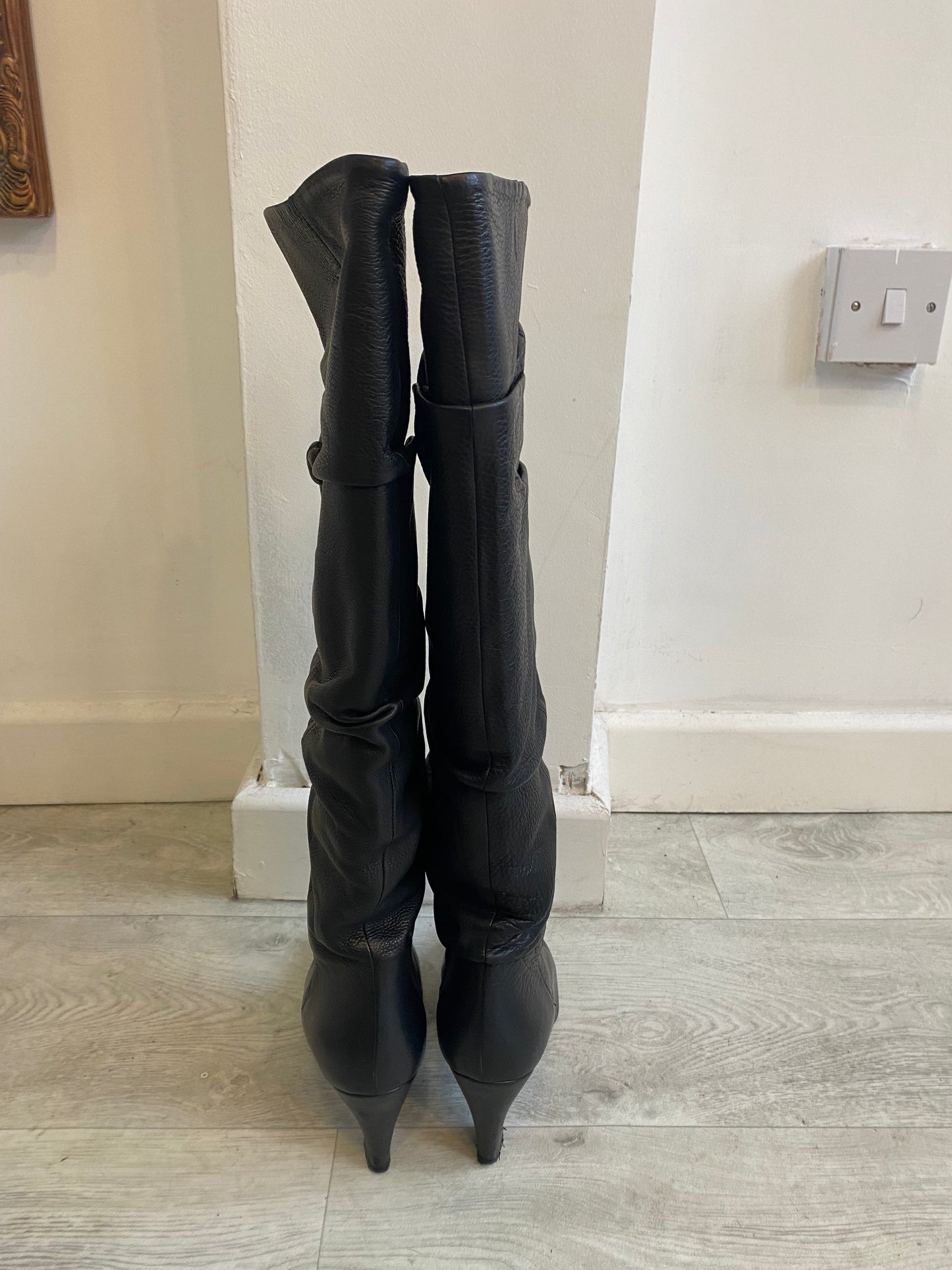 Hobbs Black Leather Ruched Knee High Boots Size 6.5