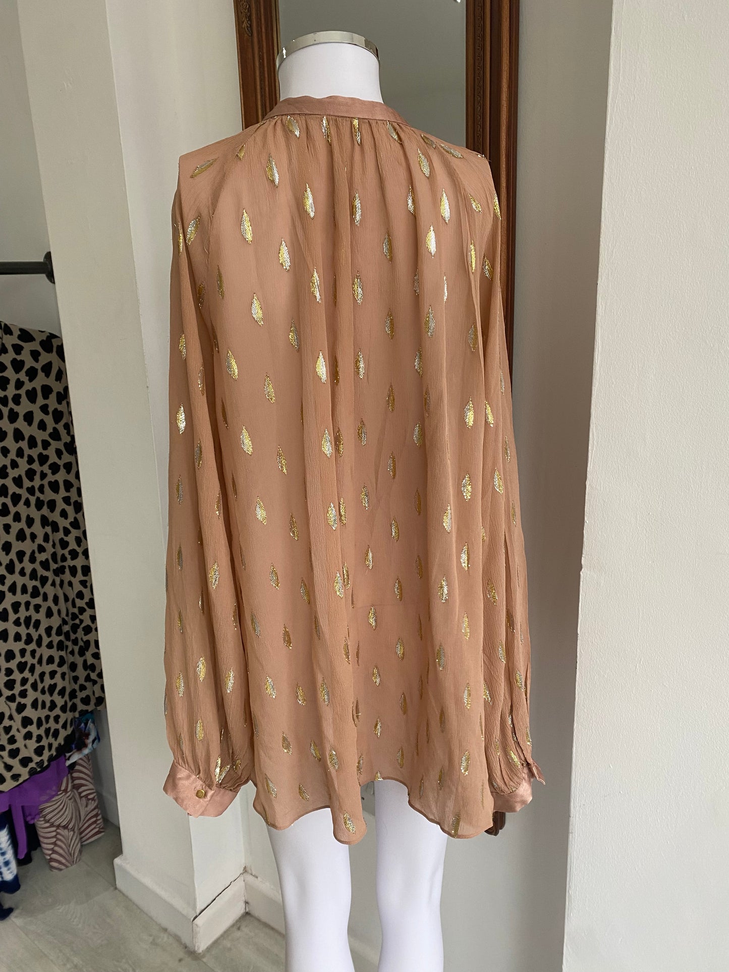 Gustav Beige Floaty Top Size 14