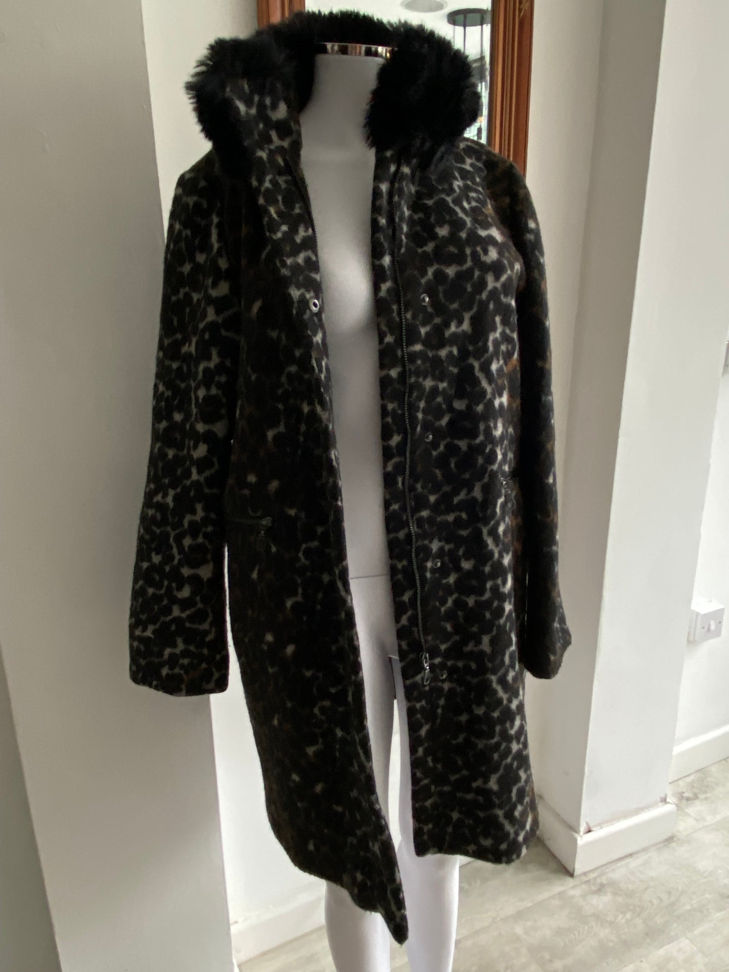 Four Seasons leopard print coat size 12-14