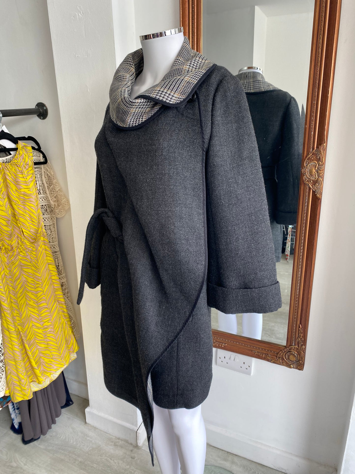 Karen Millen coat size 8-10