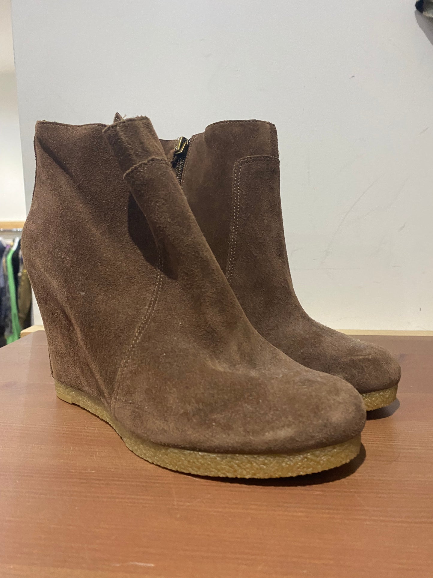 Nine West Brown Suede Wedge Boots Size 5