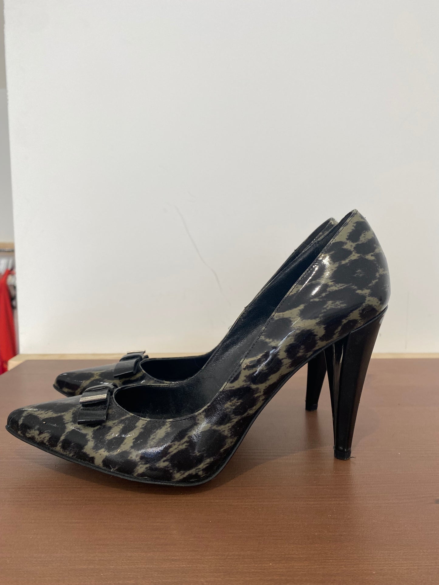Karen Millen Leopard Print Patent Shoes Size 4