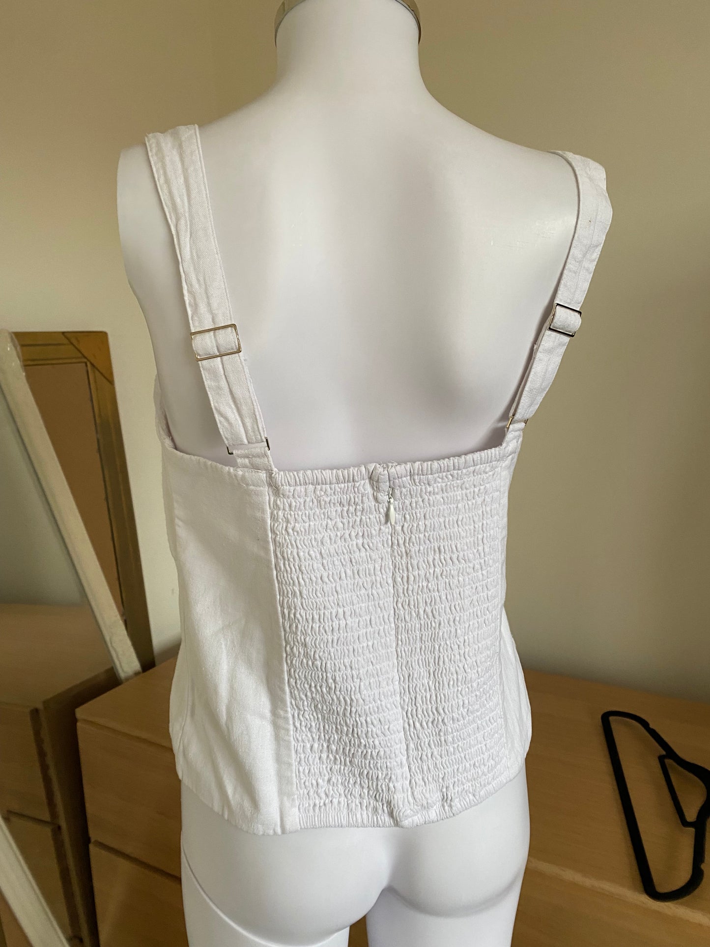 Abercrombie and Fitch white linen co ord top and skort set size 10