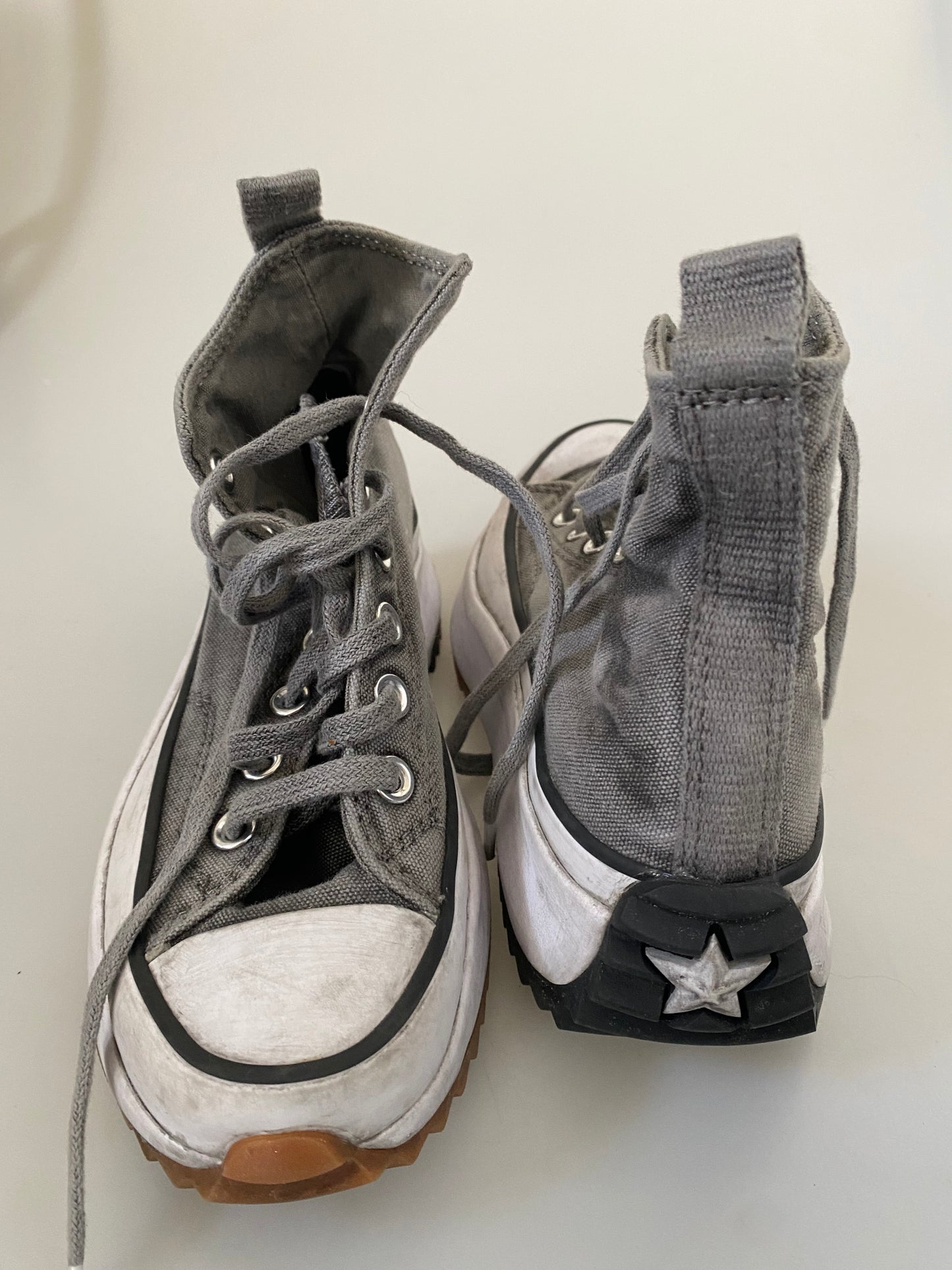 Converse grey canvas run star trainers size 3