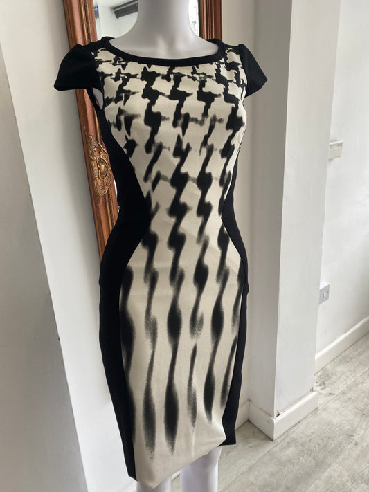 Karen Millen patterned dress size 6