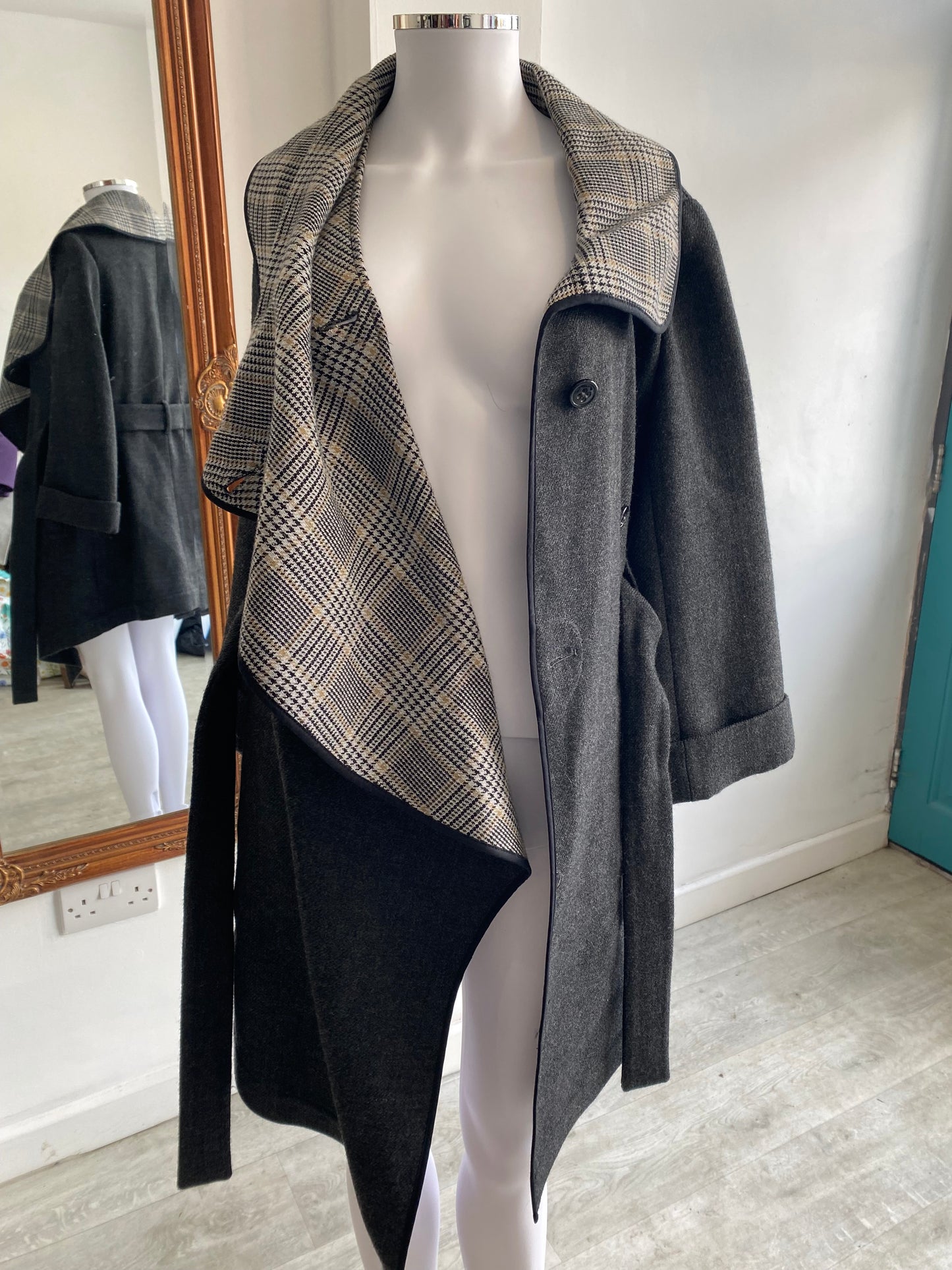Karen Millen coat size 8-10