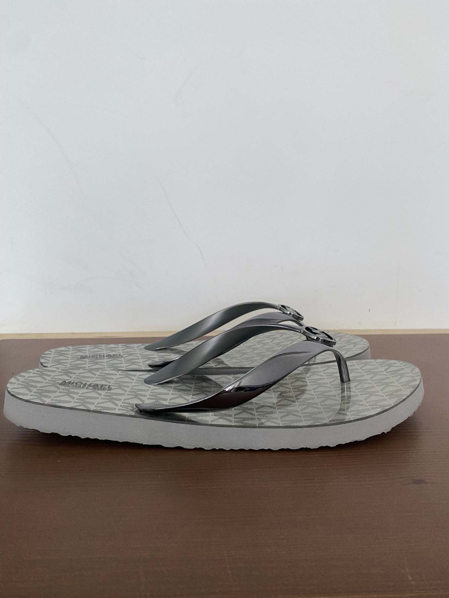 Michael Kors Grey Logo Flip Flops Size Large 6