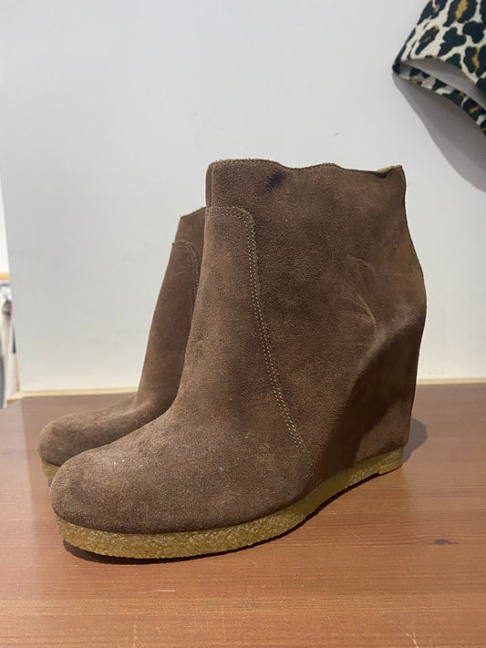 Nine West Brown Suede Wedge Boots Size 5