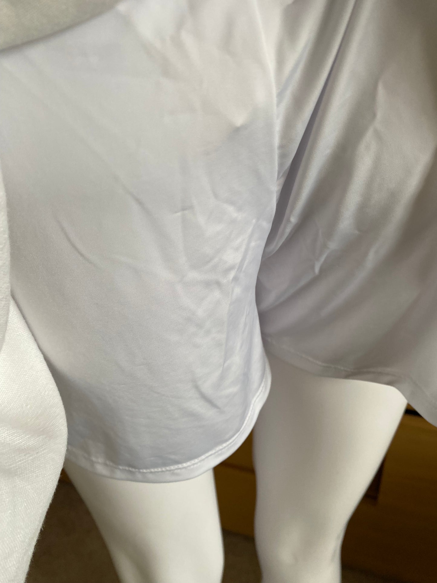 Abercrombie and Fitch white linen co ord top and skort set size 10