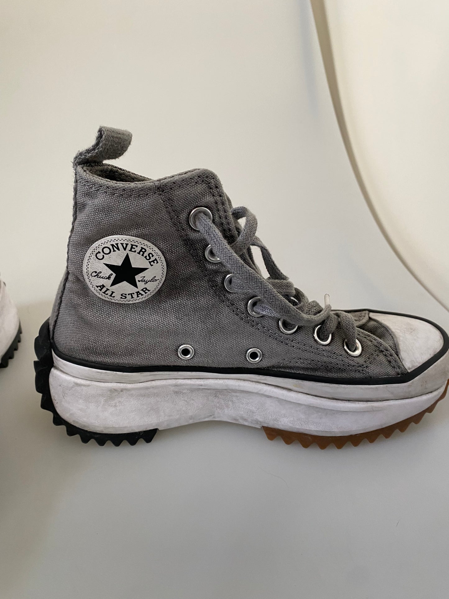 Converse grey canvas run star trainers size 3