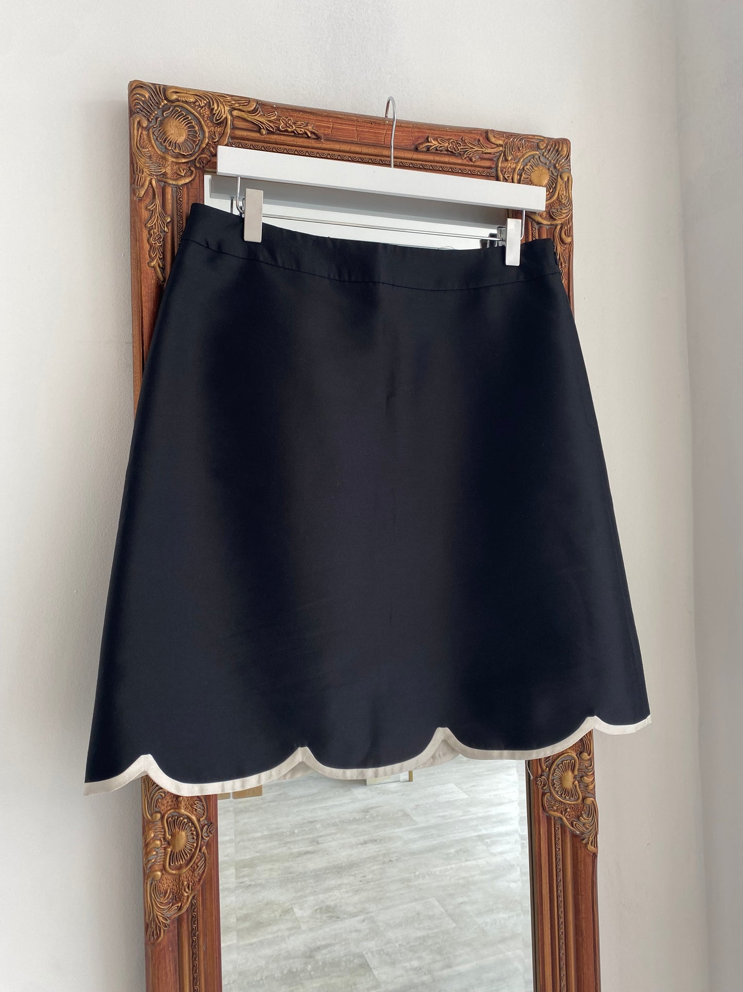 Hobbs Black Skirt with White Hem Size 12