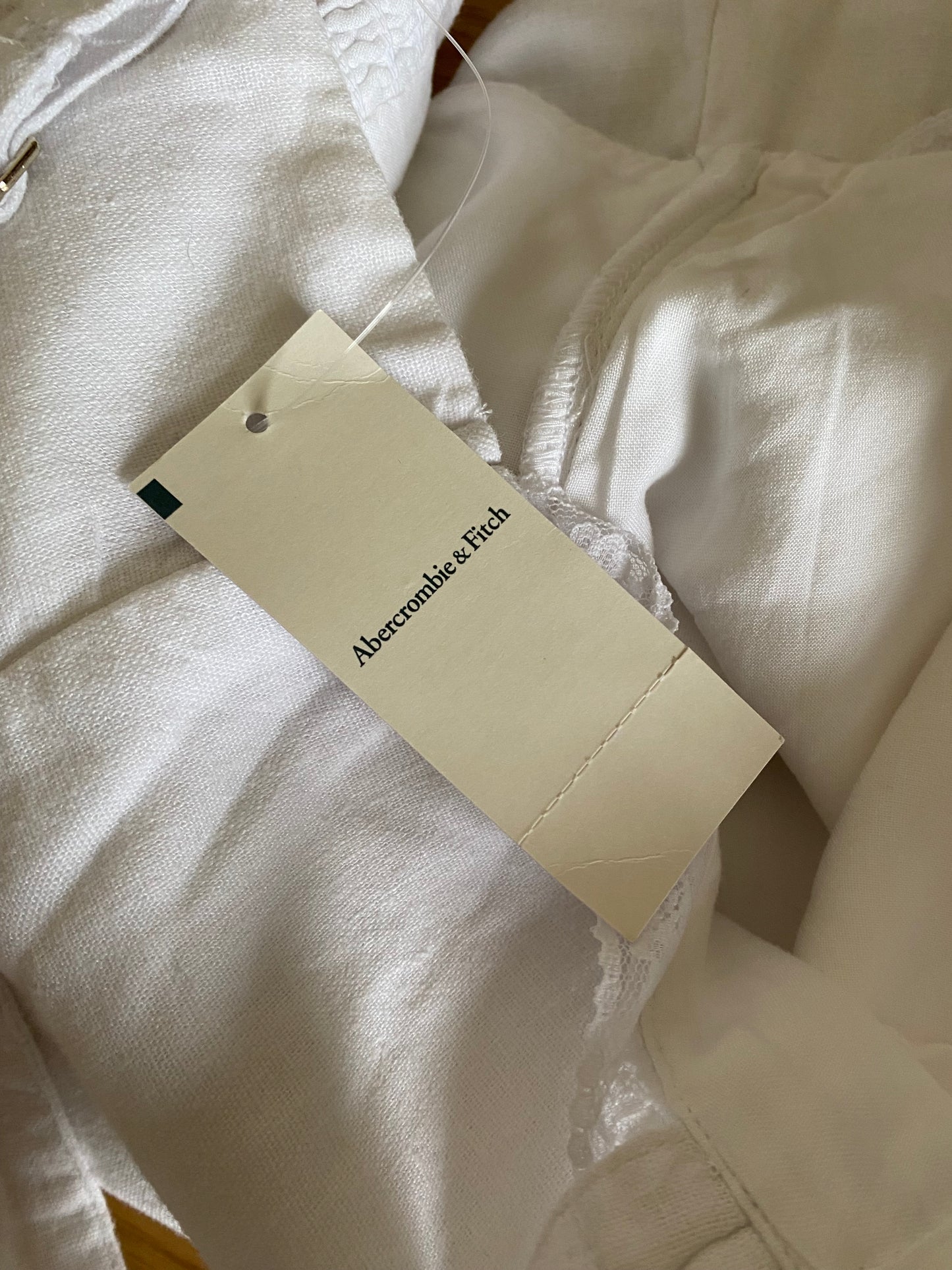 Abercrombie and Fitch white linen co ord top and skort set size 10