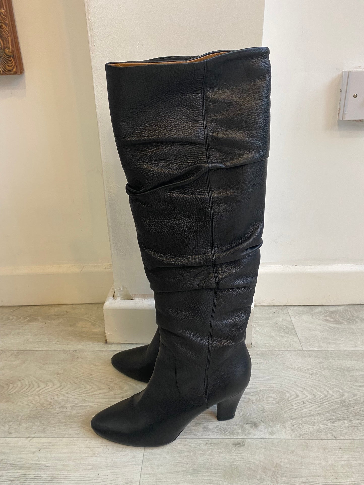 Hobbs Black Leather Ruched Knee High Boots Size 6.5