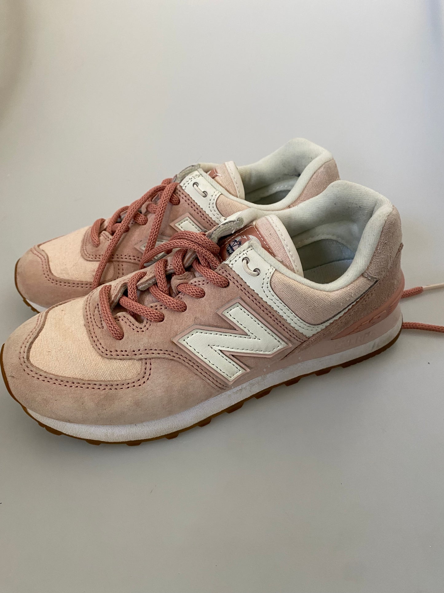 New Balance light pink suede trainers size 4.5