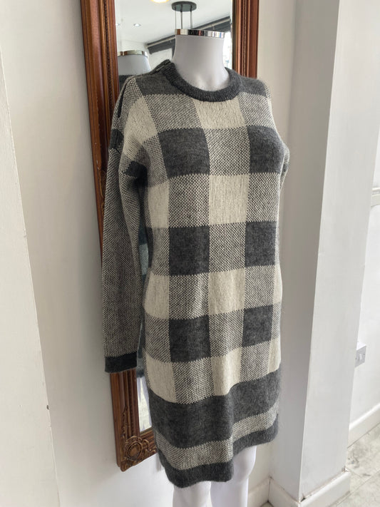 Banana Republic checked knitted dress size 8-10