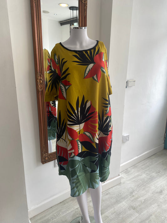 Beatrice B Italia Tropical Print Dress Size Medium 12-14