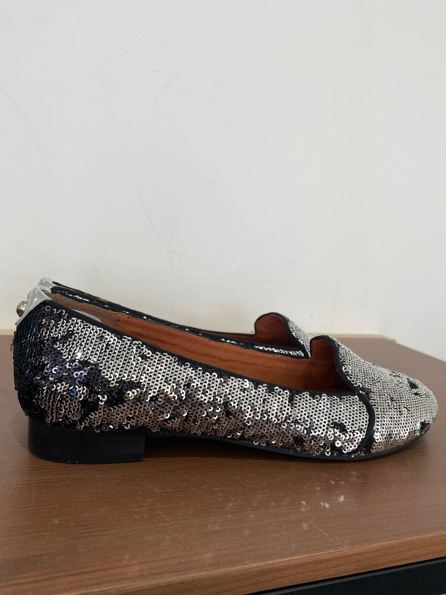 Moda in Pelle Fonder Silver Sequin Loafers Size 5