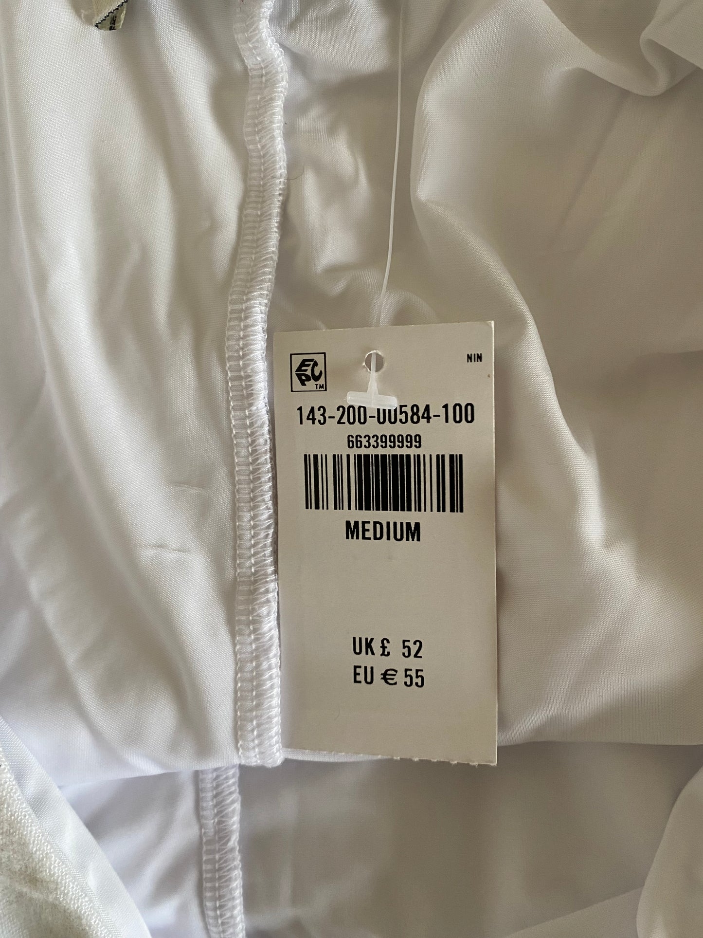 Abercrombie and Fitch white linen co ord top and skort set size 10