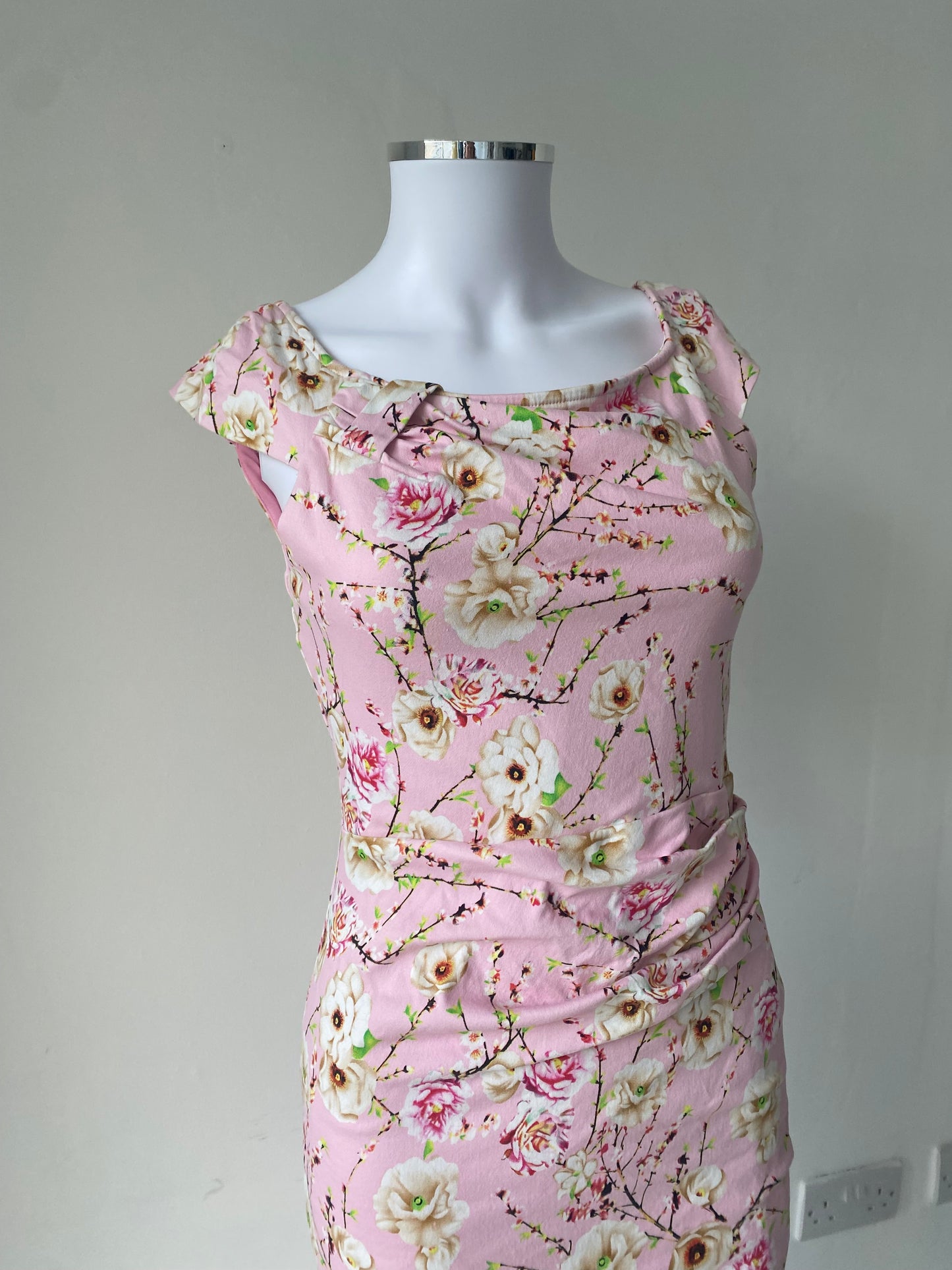 Jolie Moi Pink Floral Dress Size 8