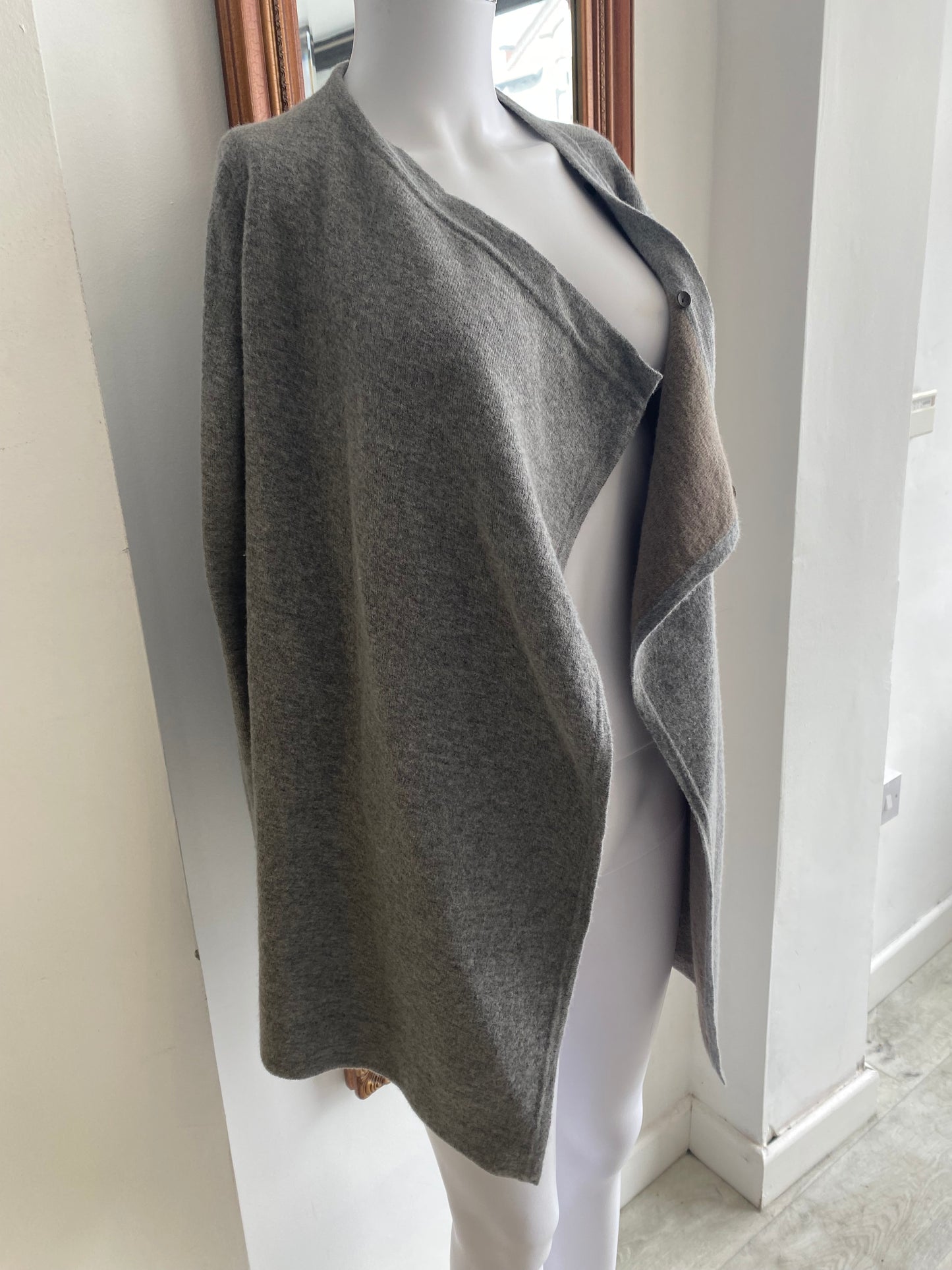 Massimo Dutti cardigan size 8-10